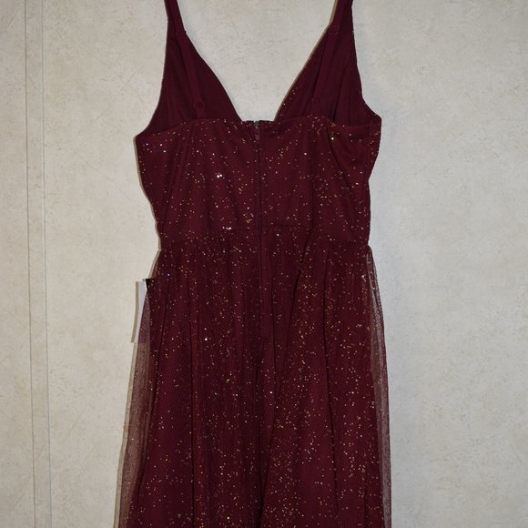 New Xtraordinary Spaghetti Strap Surplice V-Neck Glitter Red/Burgundy Mesh Dress - Picture 4 of 11